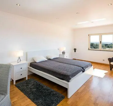 Sleeps 10 Pool Air Con Вилла Армасан-де-Пера